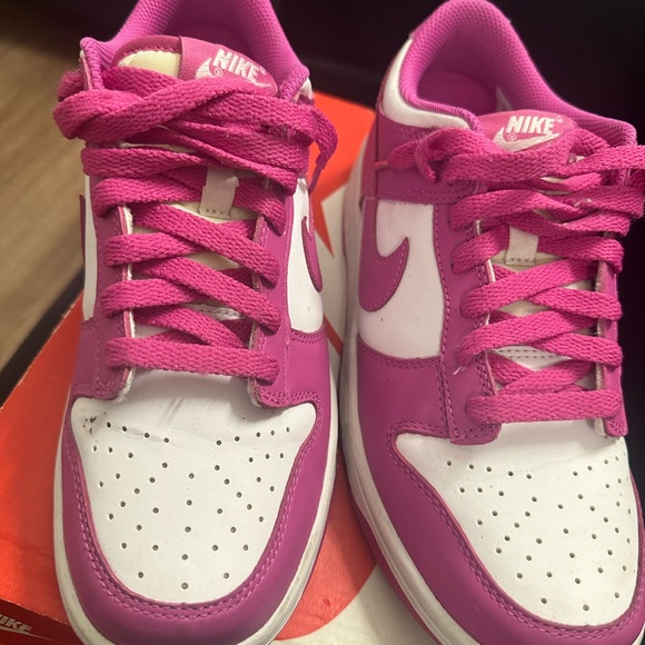 Nike Women's Fuchsia and White Sneakers - Picture 2 of 5